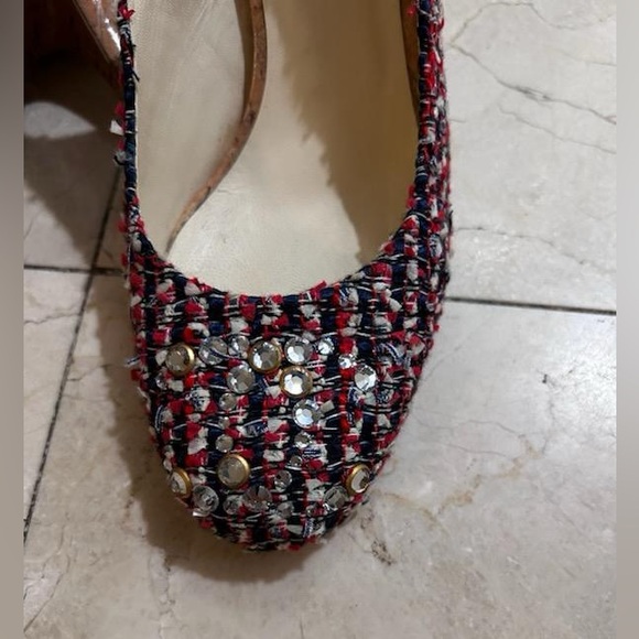 Authentic Chanel Tweed Logo Heels CC Rhinestone Sling Back Pump 39 MSRP $1,075 - Picture 4 of 6